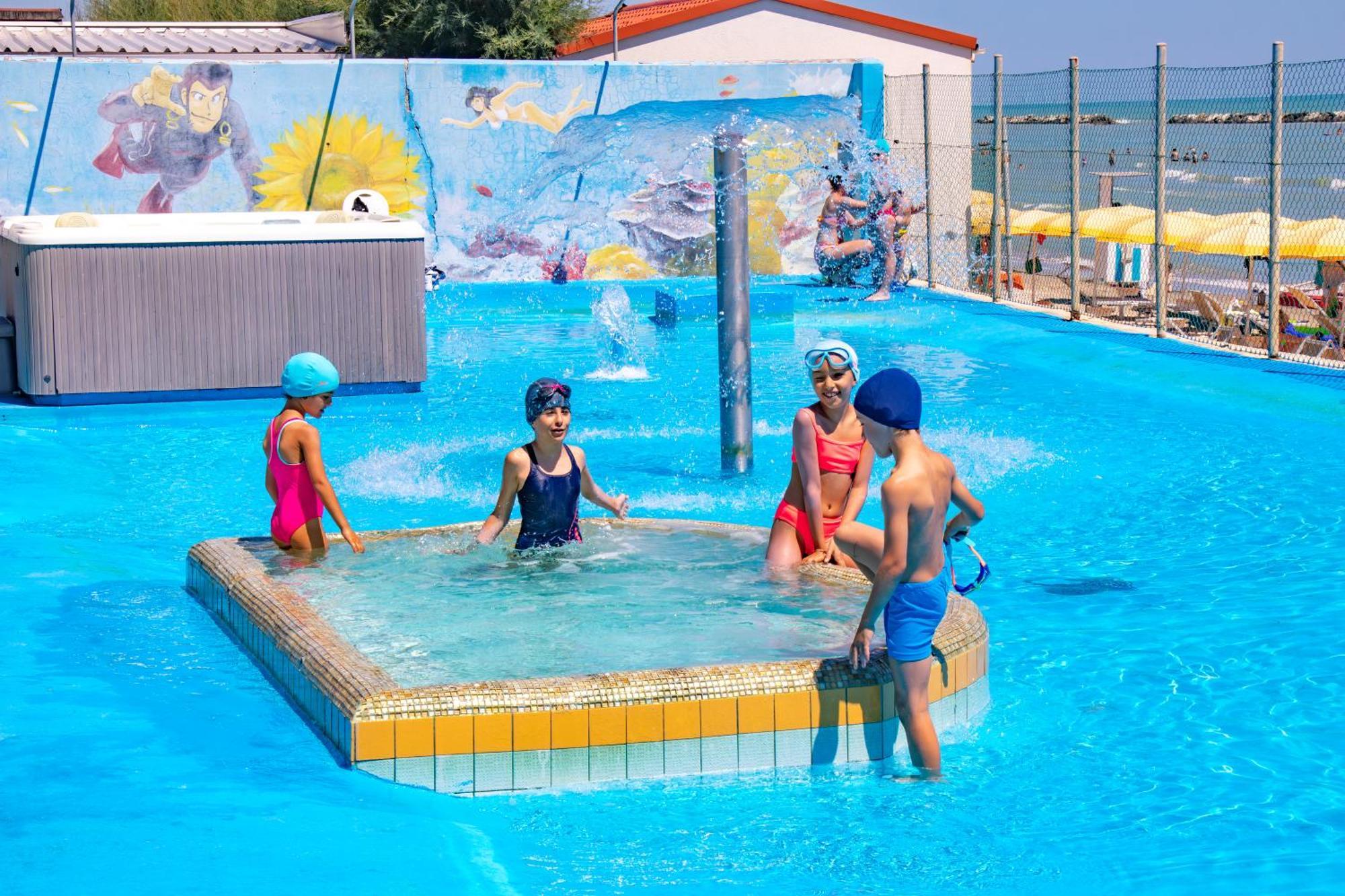 Girasole Eco Family Village Marina Palmense
