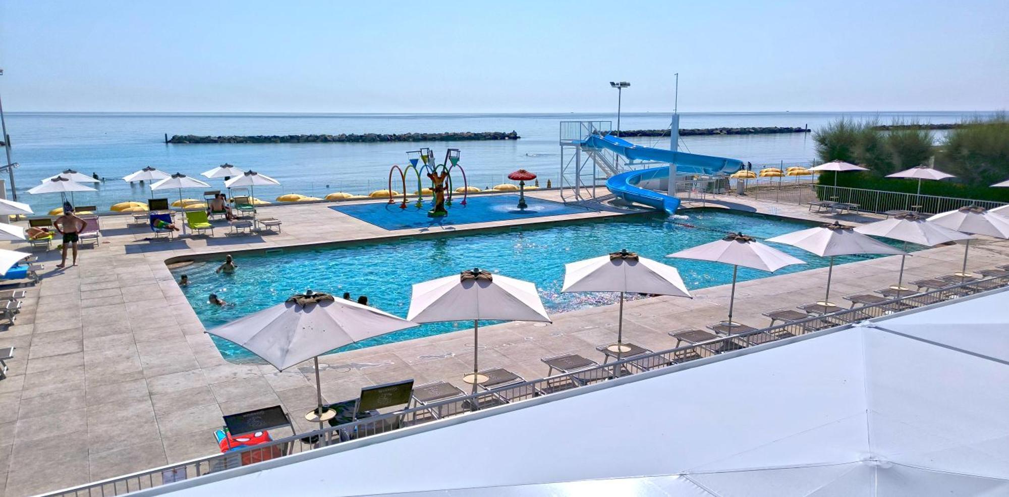 Girasole Eco Family Village Marina Palmense